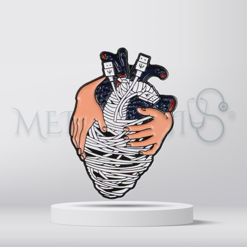 Hugged heart - Brooch